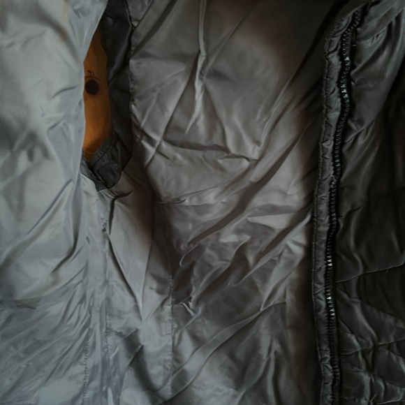 The North Face Black Puffer Vest - Picture 5 of 7